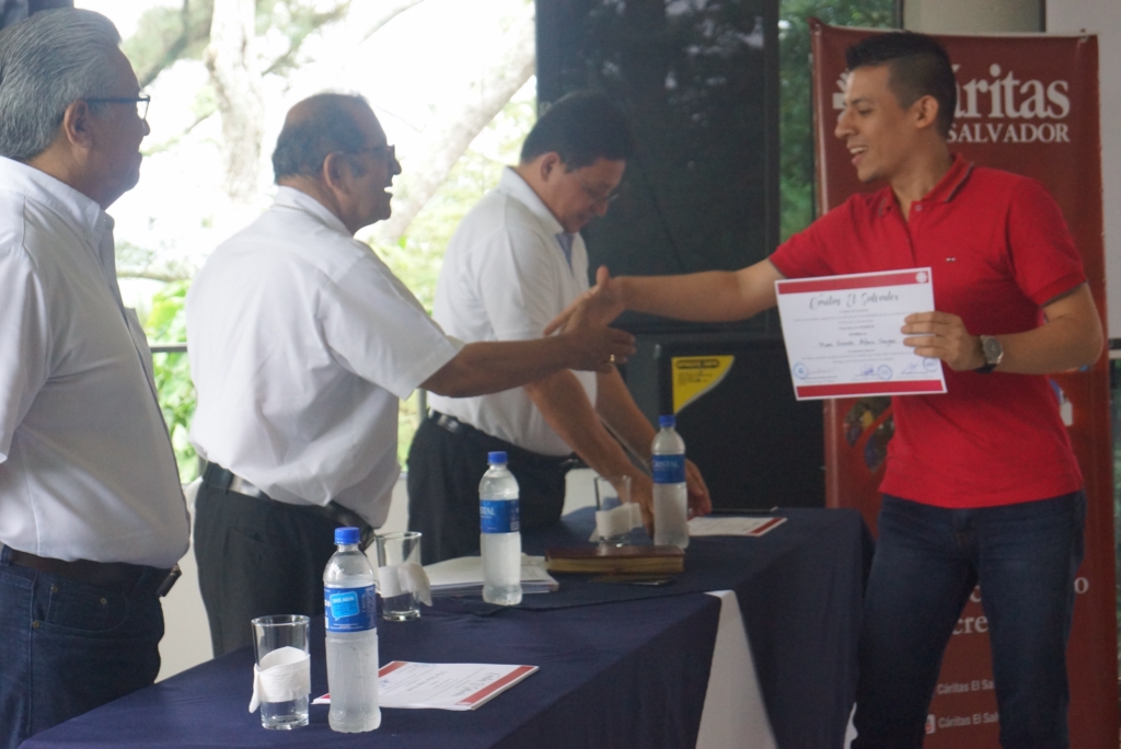 gradución escuela de liderazgo jovenes con proposito 11