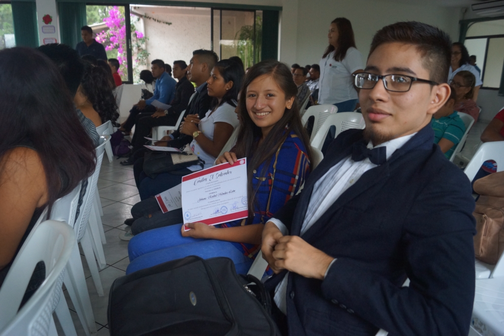 gradución escuela de liderazgo jovenes con proposito 14