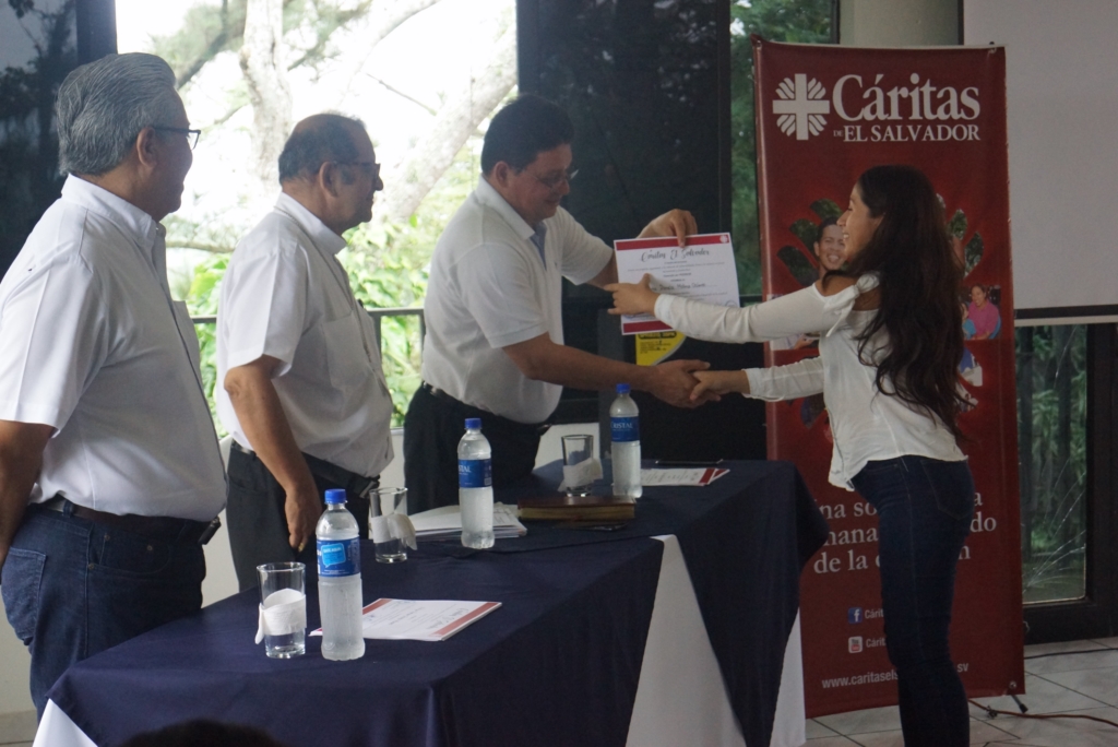 gradución escuela de liderazgo jovenes con proposito 8