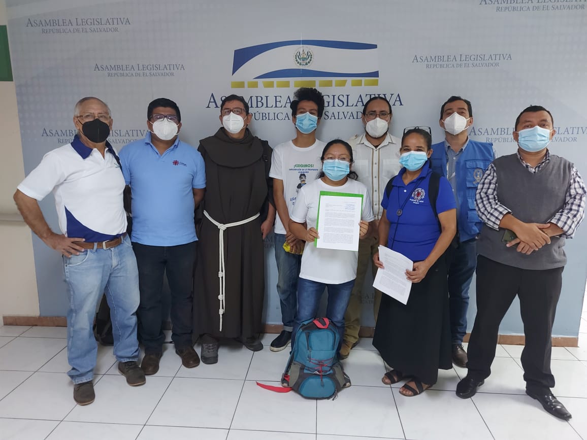 presenta carta ley agua 3